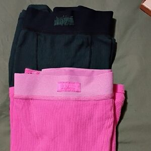 Skims 2pair Bubble Gum Pink And Deep Forest Black